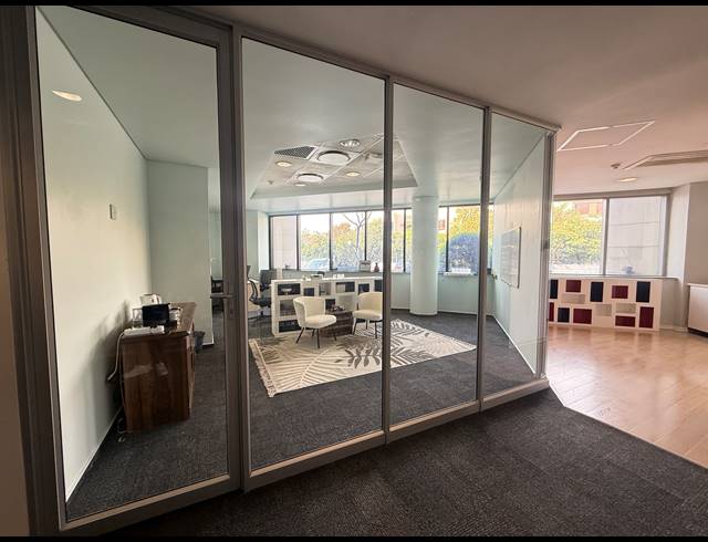 2,580M² OFFICE TO LET IN PARKTOWN